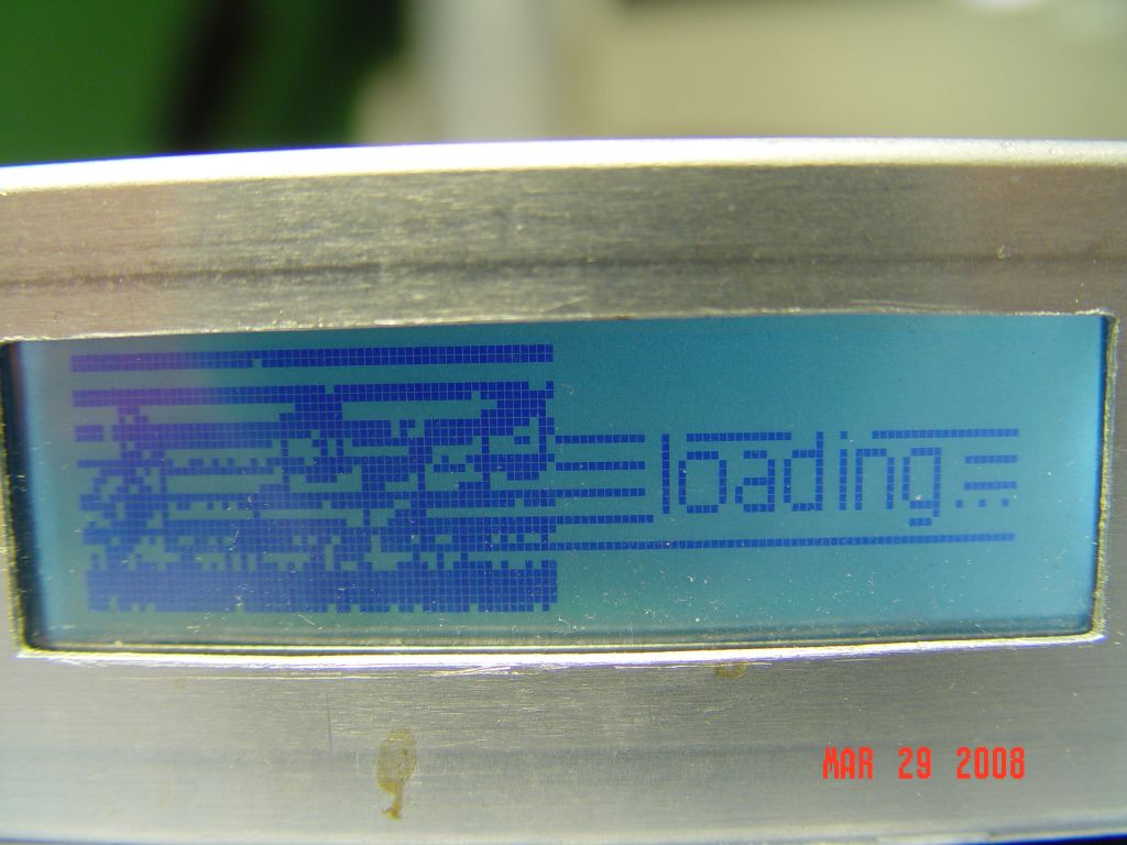 Here the LCD displays some graphic image I uploaded. The left half of the image is broken. The right half is Ok.